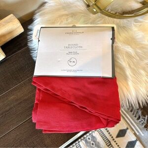 Threshold Tablecloth Round 70" Diameter Dark Red Cotton Christmas Seats 6 NEW